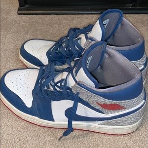 Air Jordan Retro 1 Mid “True Blue” (Size 10)